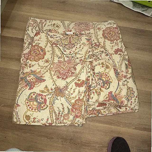 B. Smith Floral Quilted Bedspread Full Size Elegant Design