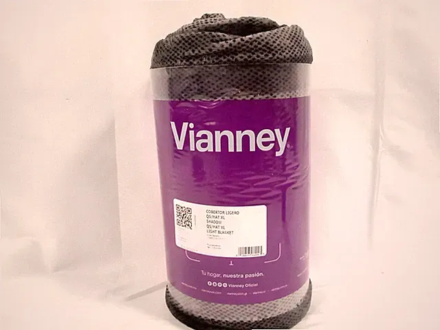 Vianney Shadow Lightweight Blanket Queen Full XL Gray
